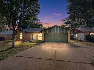 2606 Hilldale Blvd, Arlington, TX 76016