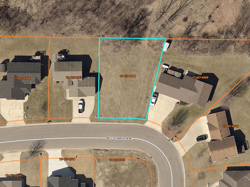 2nd image of 1275L Bellflower Ln NE