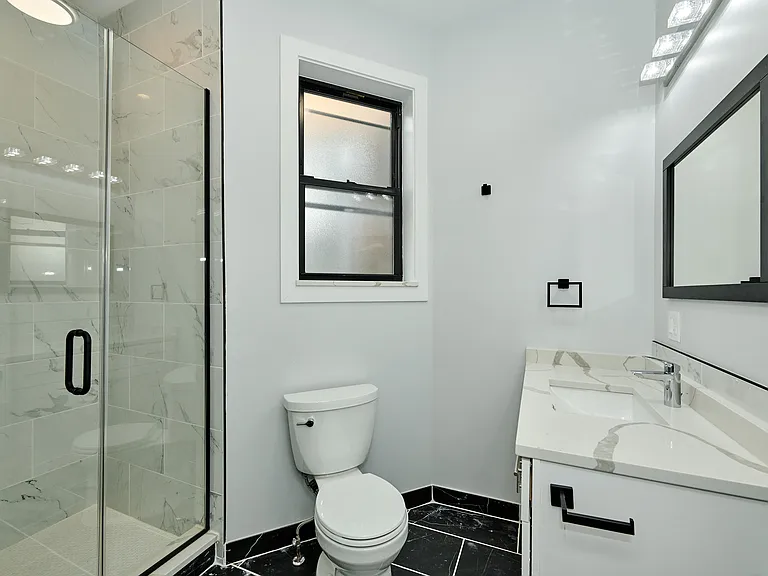 4220 S Calumet Ave #1E — Photo 7
