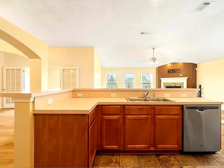 6492 Sarasota St — Photo 21