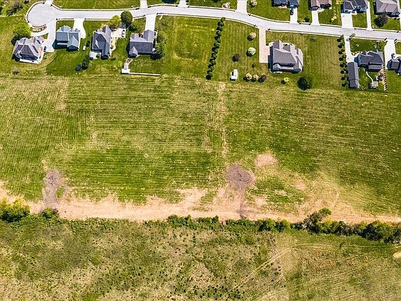 4th image of Eagle Bluff Rd