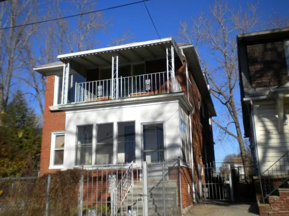 390 Ashland St, Detroit, MI 48215
