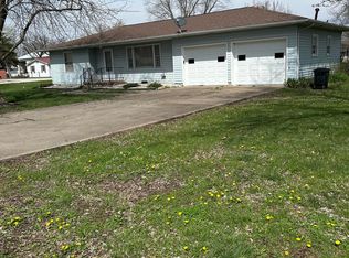 402 E Abbott St, Monroe City, MO
