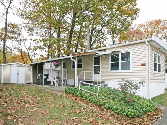 189 Springfield Rd Trlr 13, Westfield, MA 01085