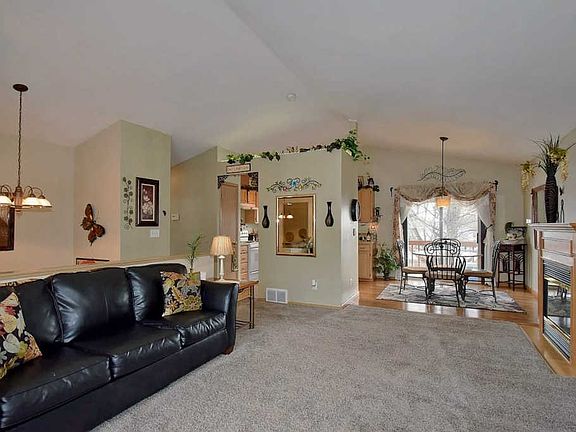 4th image of 16420 E Eastland Ct