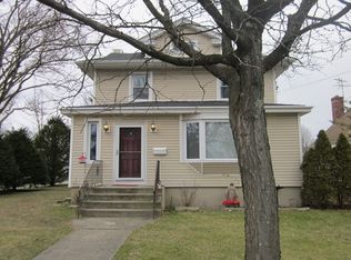 301 Tulip Ave, Floral Park, NY 11001