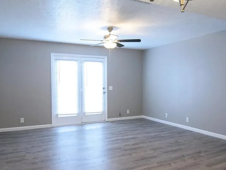 6003 Cullen Dr — Photo 6