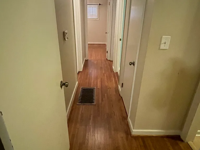 300 Willow Bend Rd — Photo 4