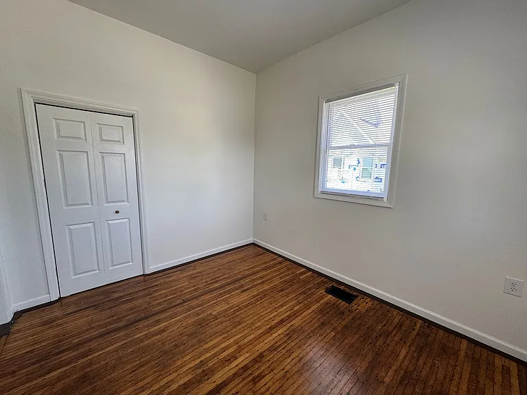 210 N Richland St — Photo 7