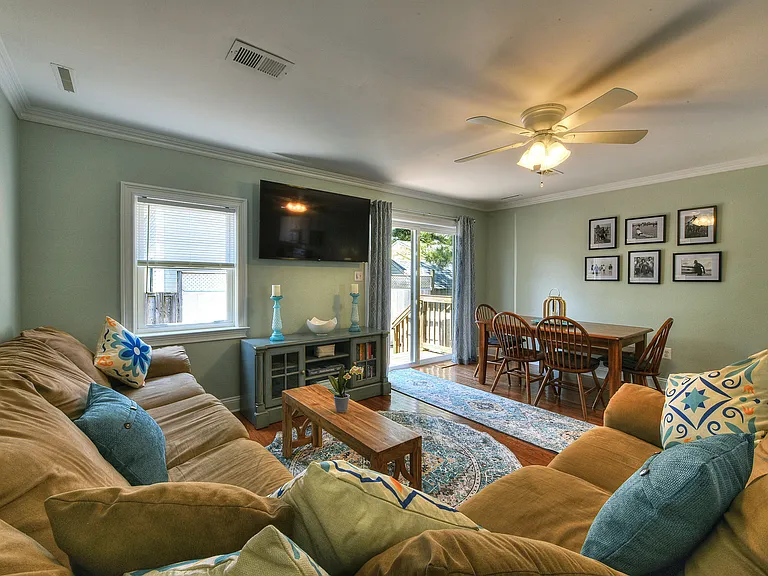 20902 South Ave #A — Photo 9