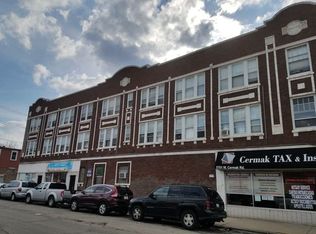 5701 W Cermak Rd #2206-04, Cicero, IL 60804