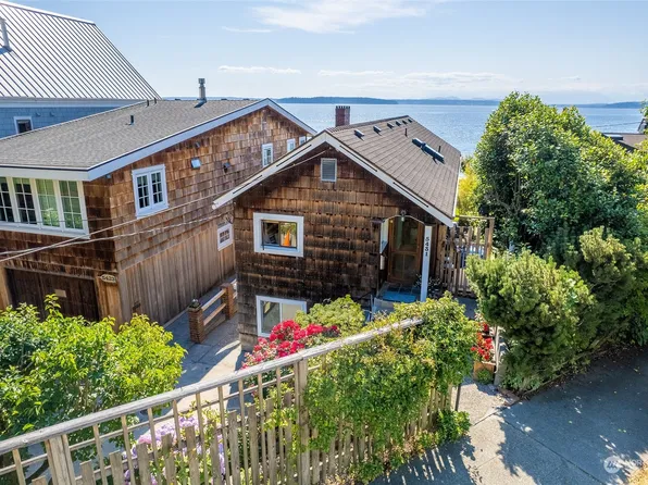 5431 Beach Drive SW, Seattle, WA 98136