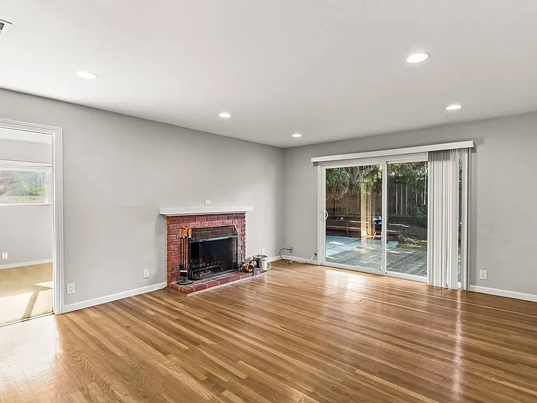 761 San Carlos Ave — Photo 11