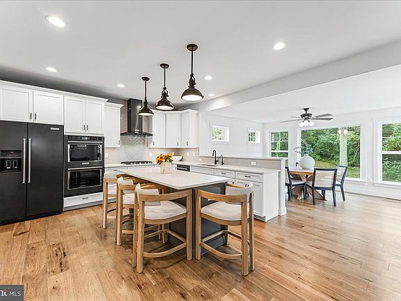 2nd image of 1051 Glen Hall Rd