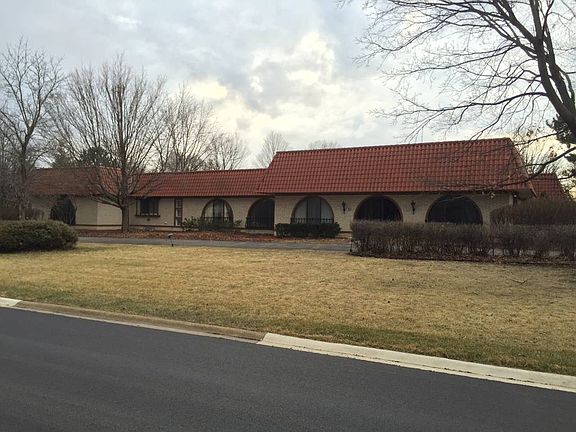 2nd image of 23 Bradford Ln
