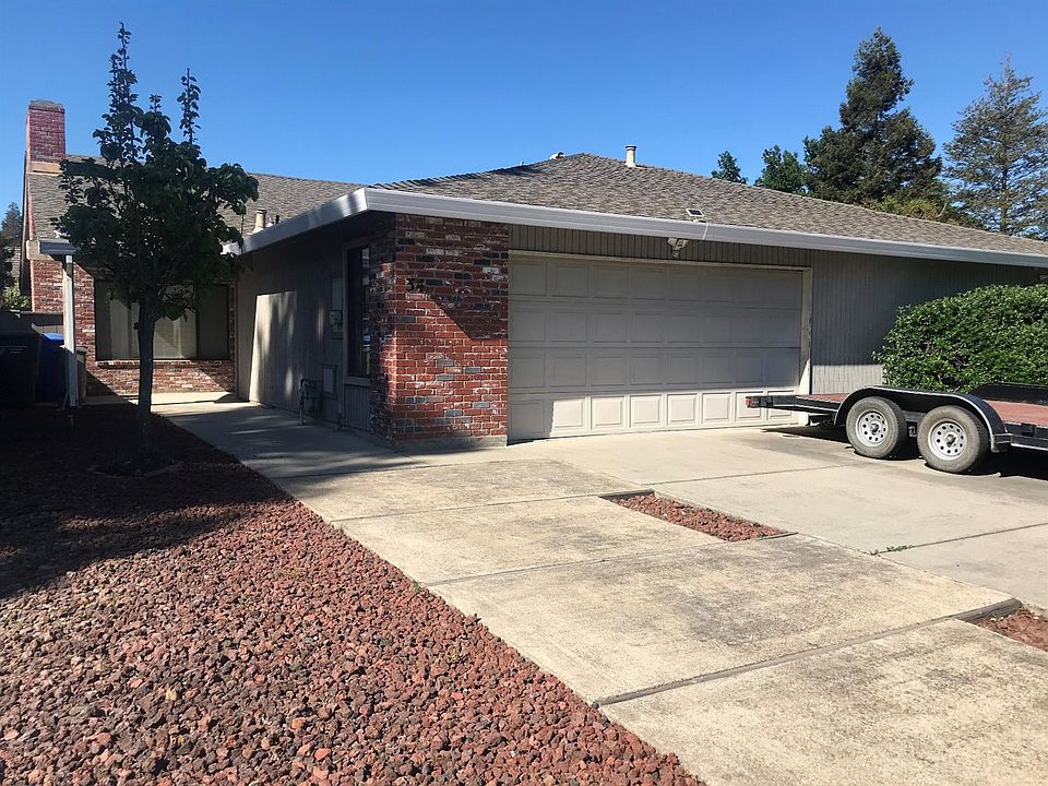 1st image of 34 Yuba River Cir