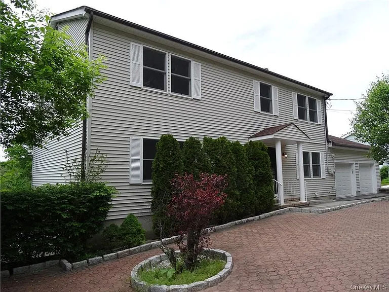 30 Mortimer Ter — Photo 2