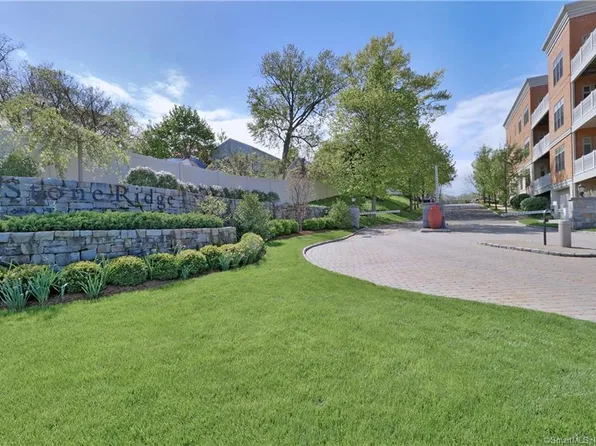 75 Stone Ridge Way APT 3B, Fairfield, CT 06824