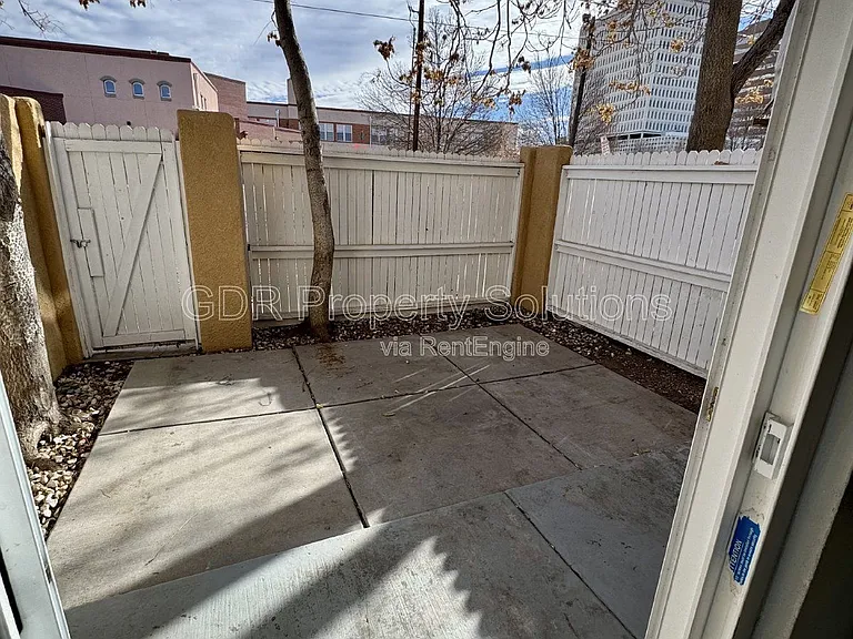 700 Fruit Ave NW — Photo 22
