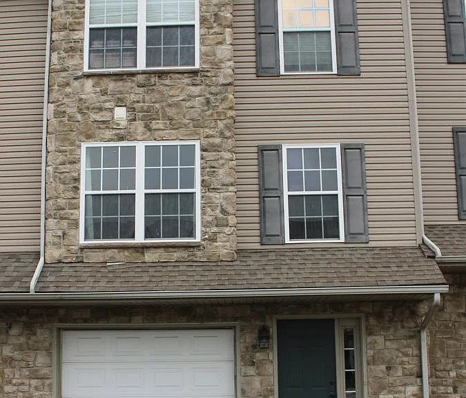 825 Rachel Dr — Photo 1