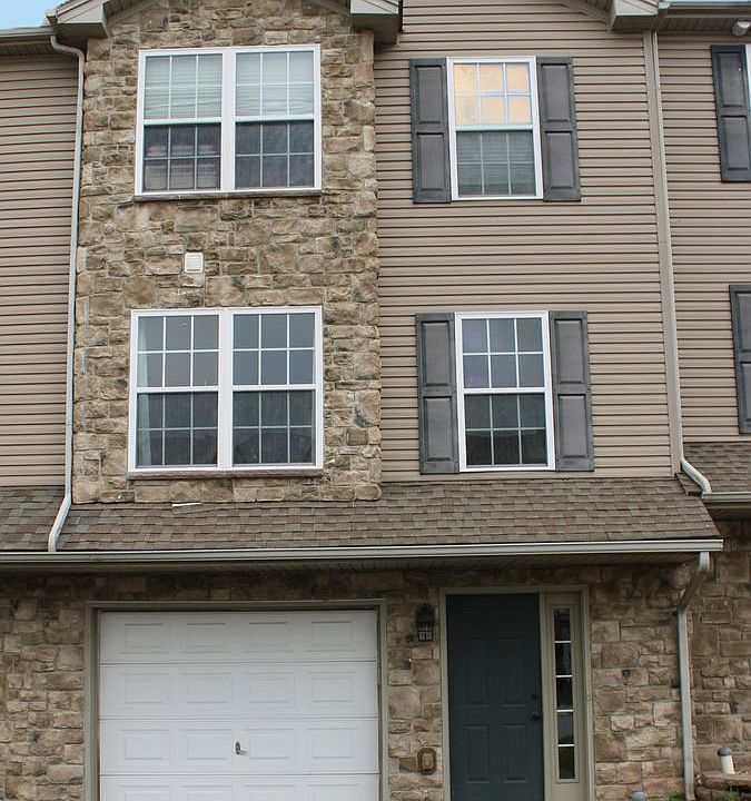 1st image of 825 Rachel Dr