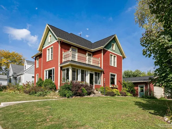 819 4th Street, New Glarus, WI 53574