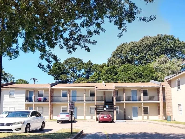 815 Martin Luther King Jr Dr — Photo 3