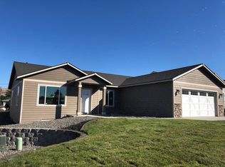 306 Channel Dr, Yakima, WA