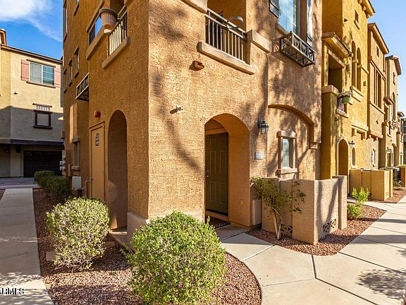 3rd image of 3250 W Greenway Rd Unit 157