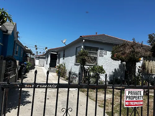 3851 S Van Ness Ave Photo 1