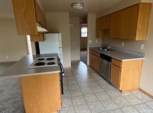 1721 N Pacific Hwy APT 30, Cottage Grove, OR 97424