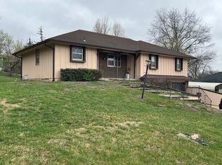 1430 Western St, Leavenworth, KS 66048