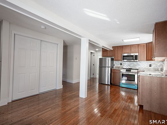 2nd image of 89 Hempstead Street