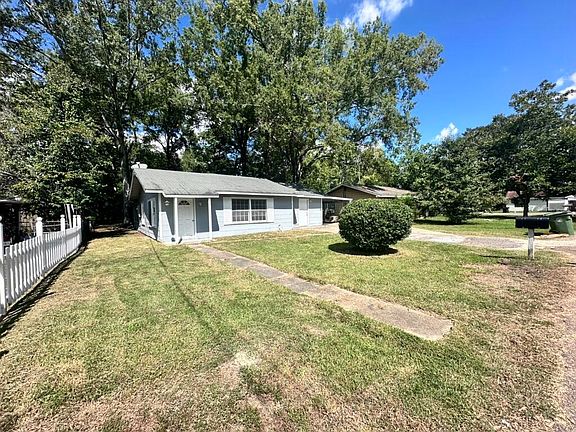 2nd image of 903 Wedgewood Dr
