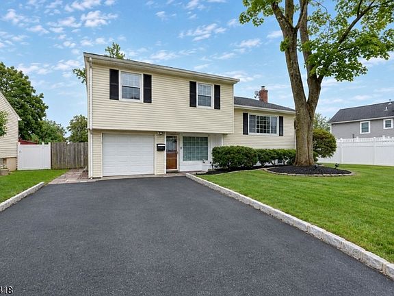 2nd image of 333 Foxwood Rd