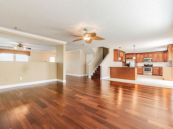 5th image of 1363 Ardmore St