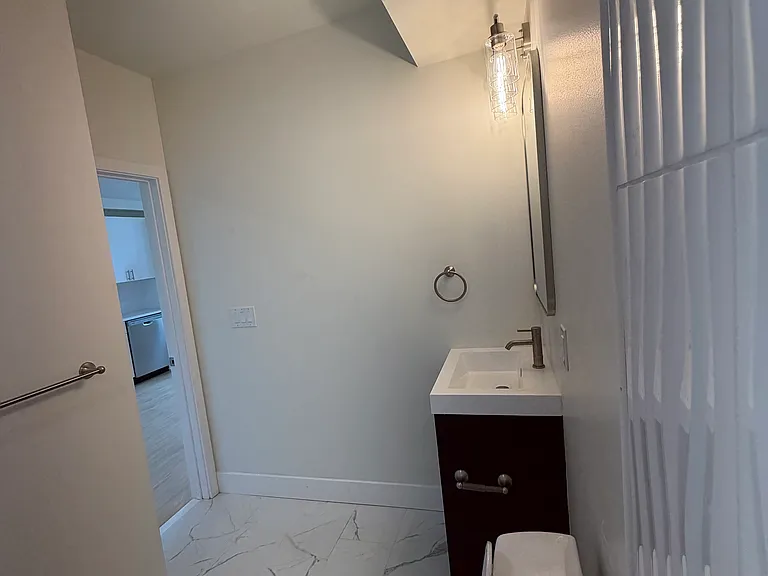 4212 Lancaster Ave #201 — Photo 16