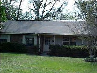 5th image of 6141 Arbutus Dr