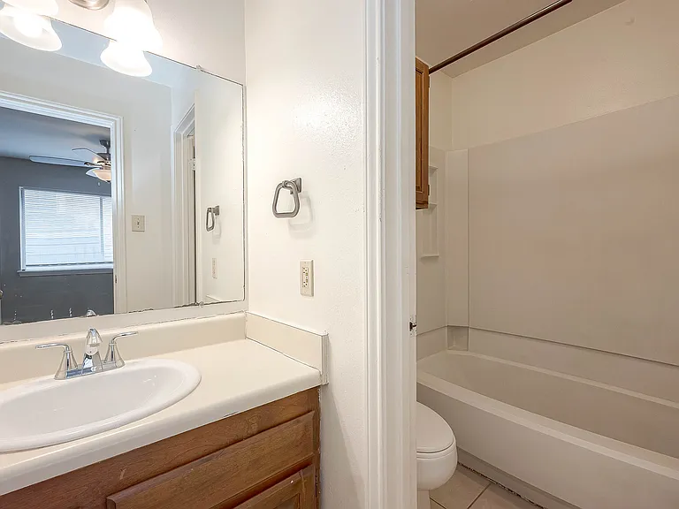 2404 Sycamore Ave #C-1 — Photo 23