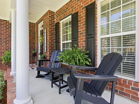 4th image of 103 Sago Palm Ct