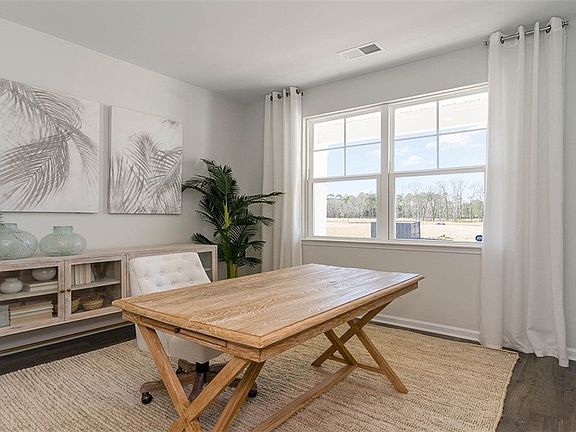 2nd image of 124 Sabel Court