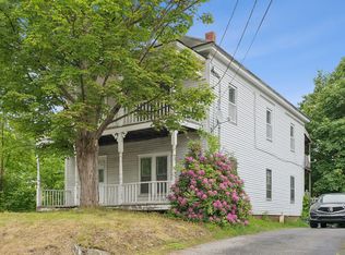 9 Maple St, Jay, ME 04239