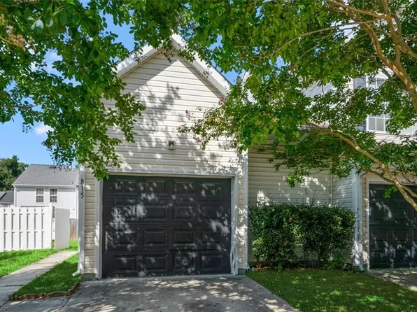 815 Admissions Ct, Virginia Beach, VA 23462