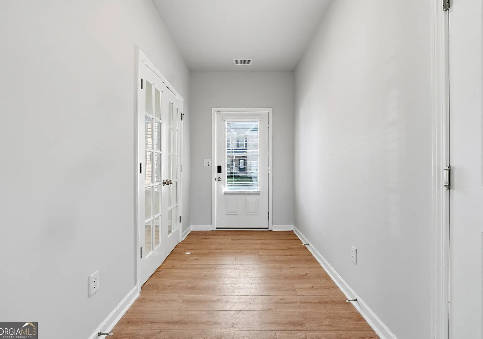 4 bed, 2.5 bath, 2714 sqft, $2,995 — Photo 3