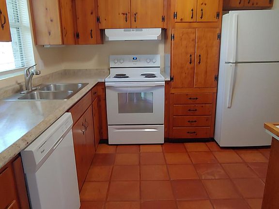 Kitchen, Dishwasher, Oven
