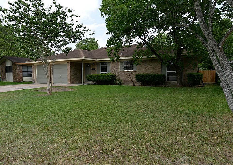 1st image of 418 Westwood Dr