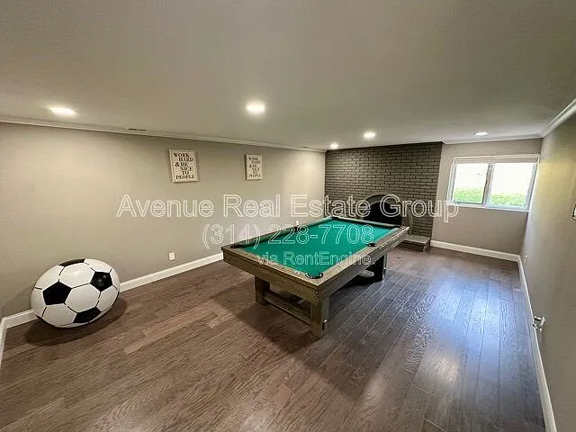 429 Staines Ct — Photo 16