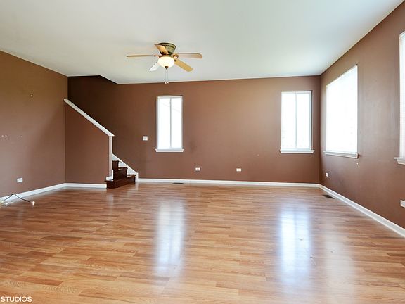 5th image of 2436 Columbia Ln