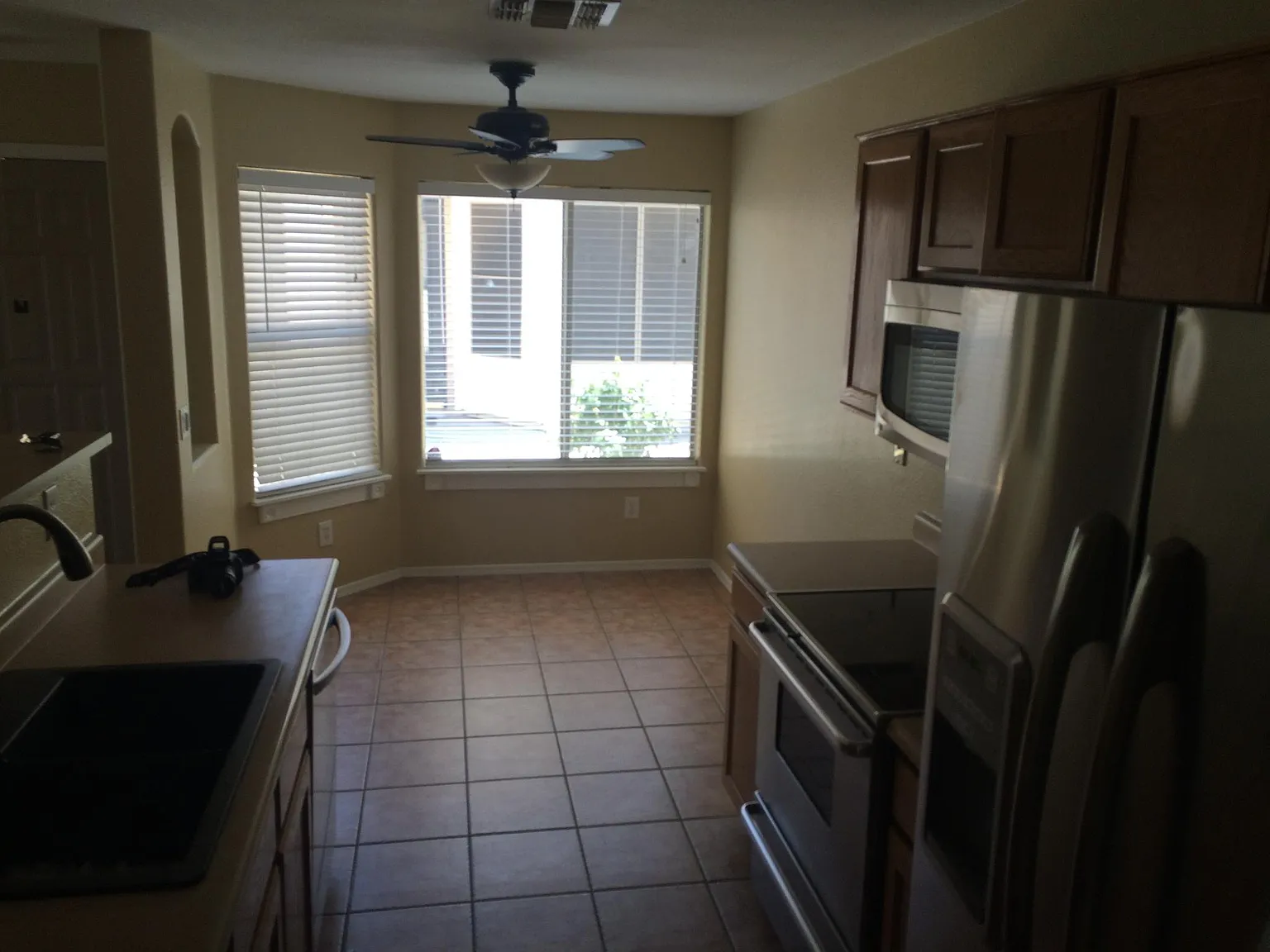 4 bed, 1307 sqft, $2,300 — Photo 4