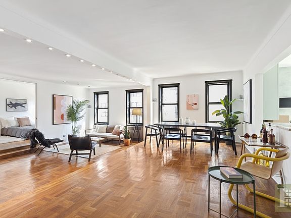 2nd image of 20 Clinton St Frnt 1